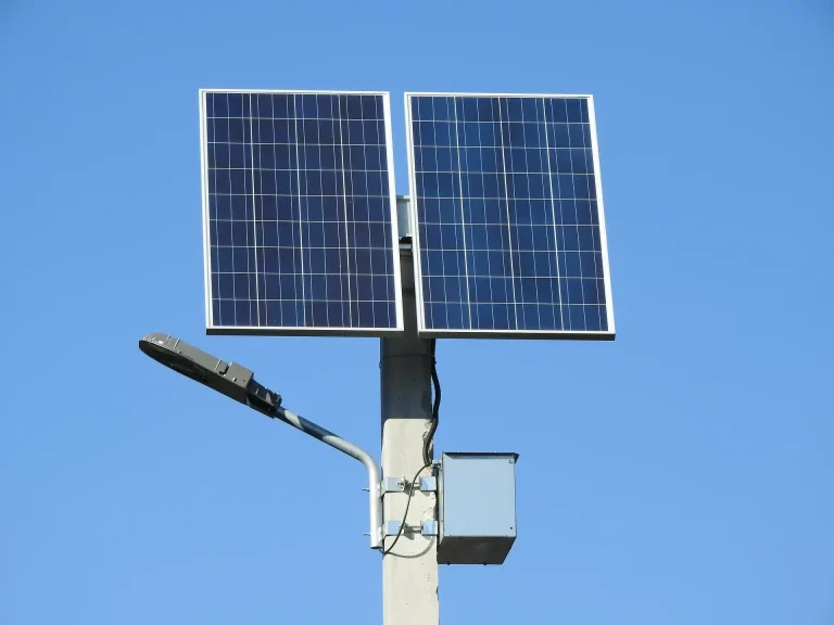 Bank of solar storage batteries for an off-grid system